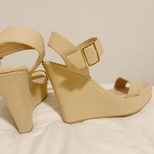 Mix No. 6 Nude Wedges ⭐️